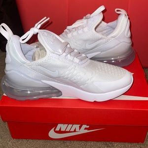 Nike Air Max 270 (GS) Size 5Y